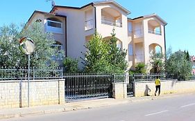 House Laura 200M From The Beach And The Center